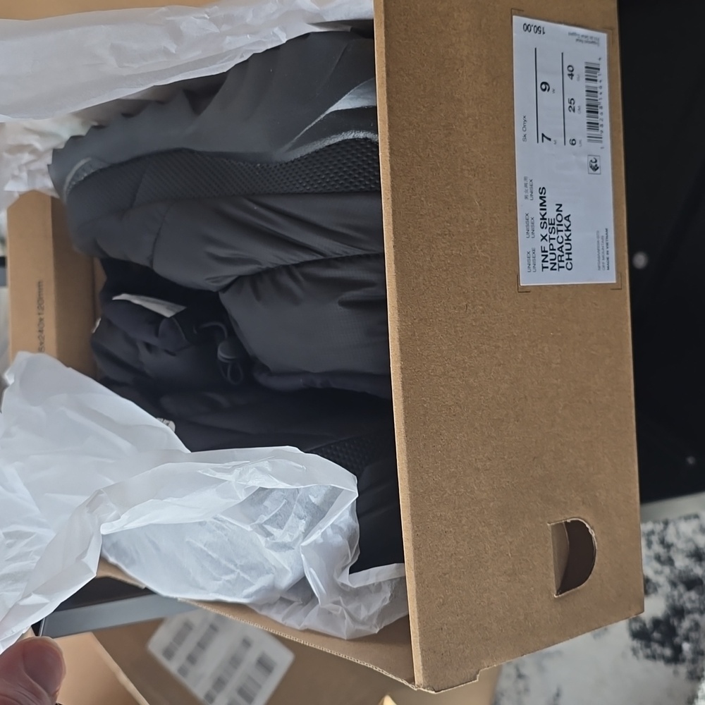 THE NORTH FACE X SKIMS NUPTSE BOOTS TRACTION CHUKKA  Onyx Size 8.5/9 Women - Picture 4 of 4